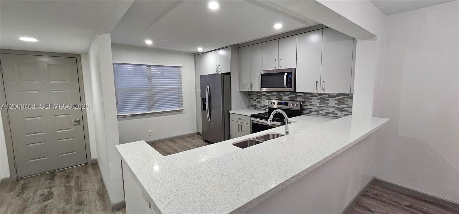 A12000464 Property Photo 6