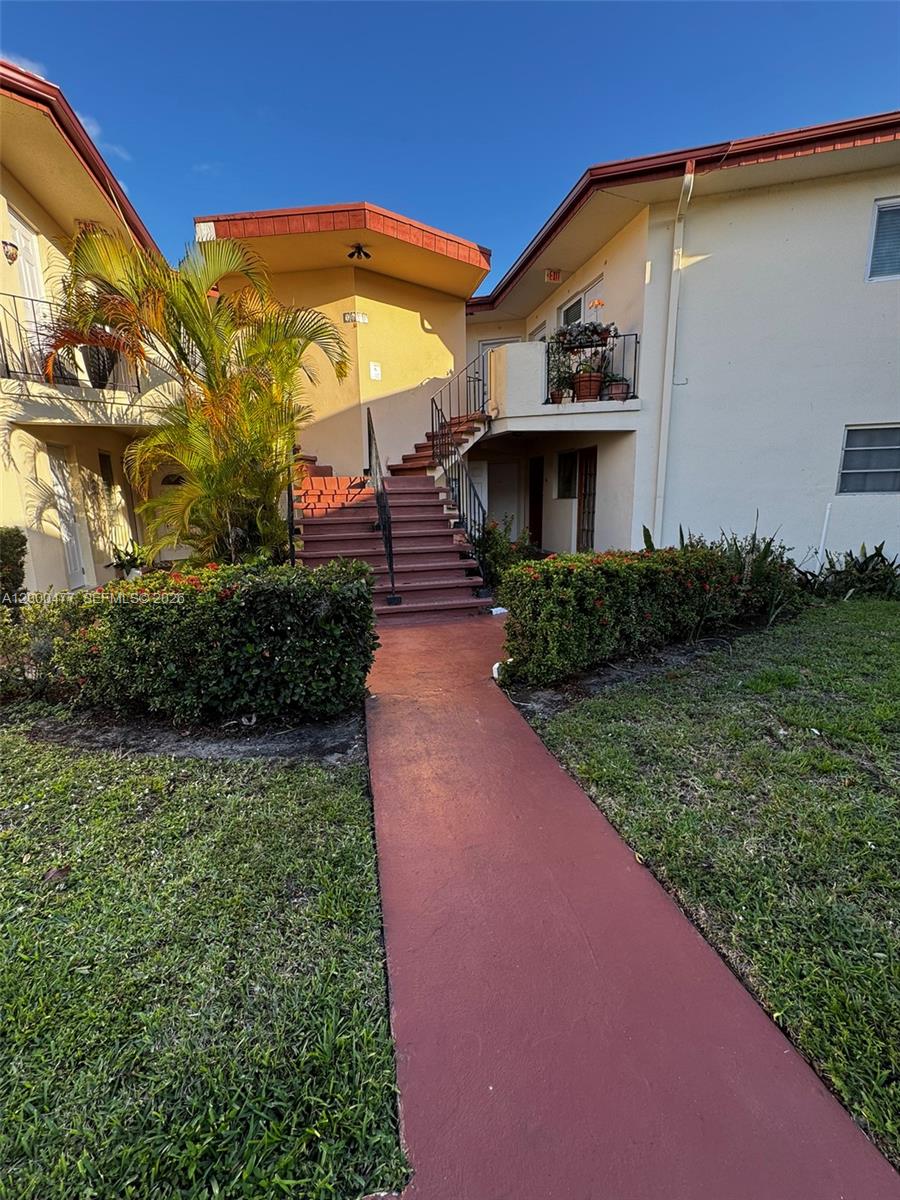 1601 NE Miami Gardens Drive 103 Property Photo 1