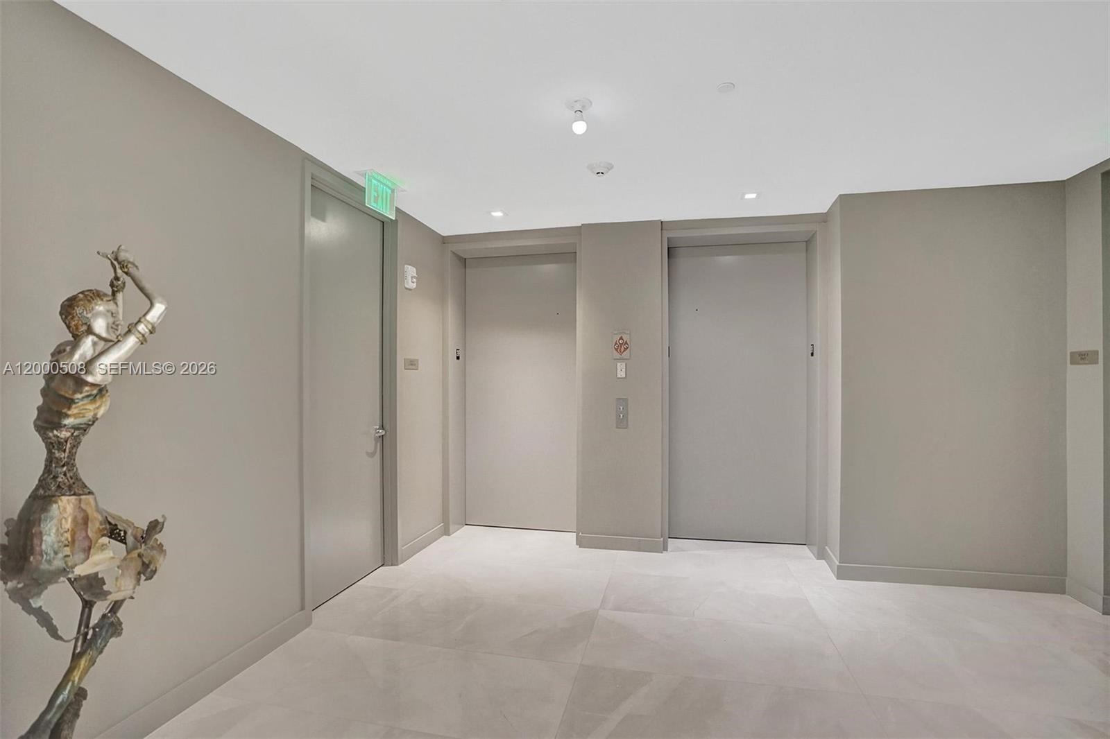 18975 Collins Avenue 2001 Property Photo 60