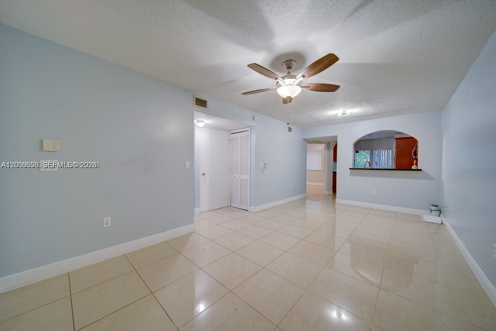 1250 Se 31st Court 104-33 Property Photo 4