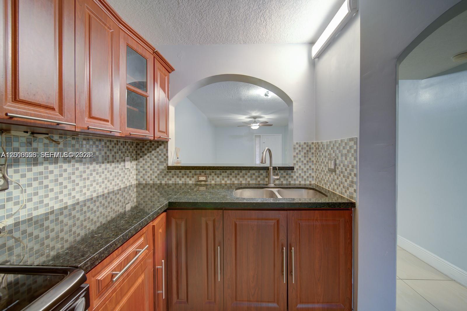 1250 Se 31st Court 104-33 Property Photo 11