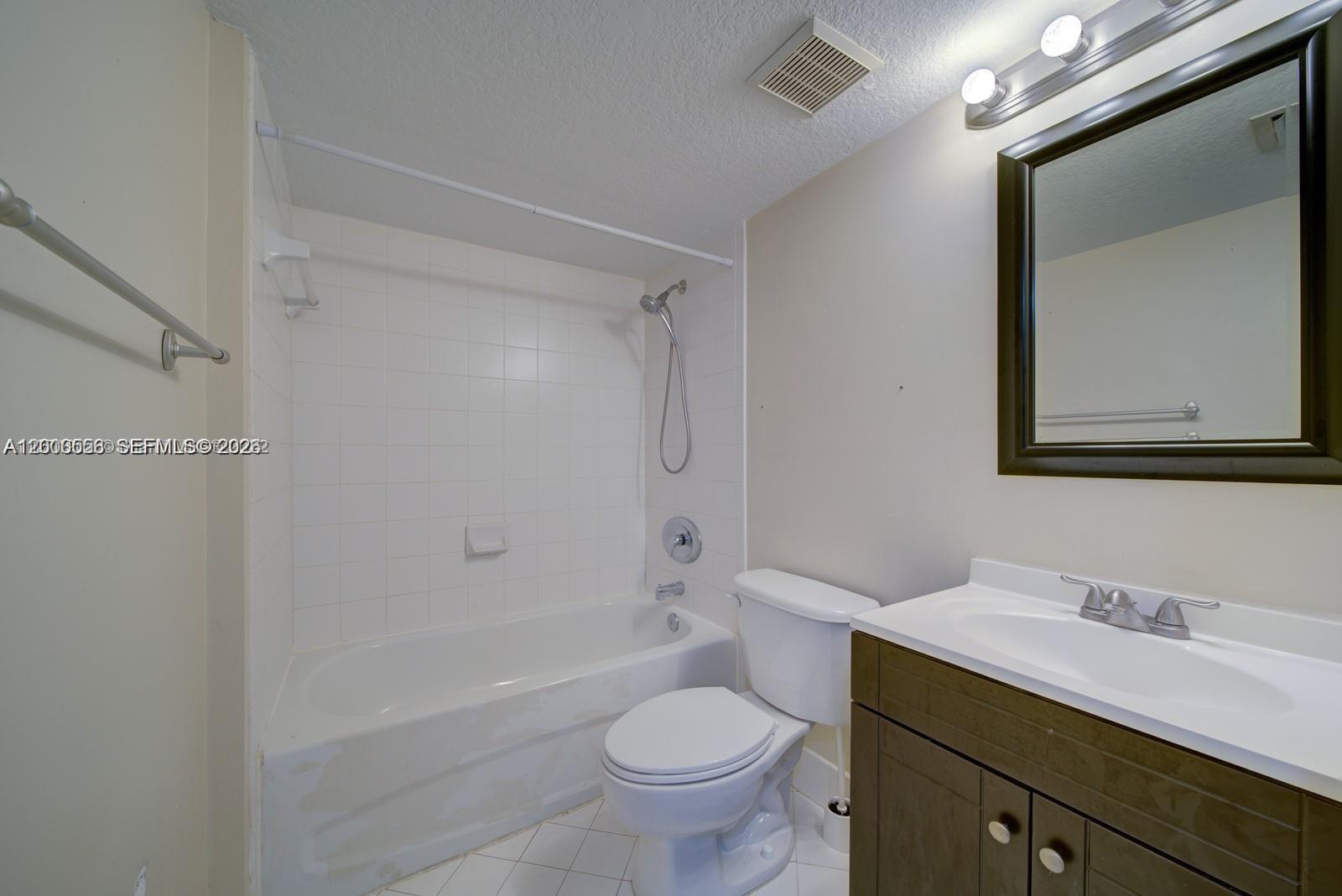 1250 Se 31st Court 104-33 Property Photo 18