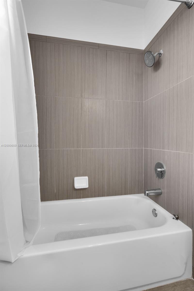 5113 Nw 52nd Street Property Photo 27