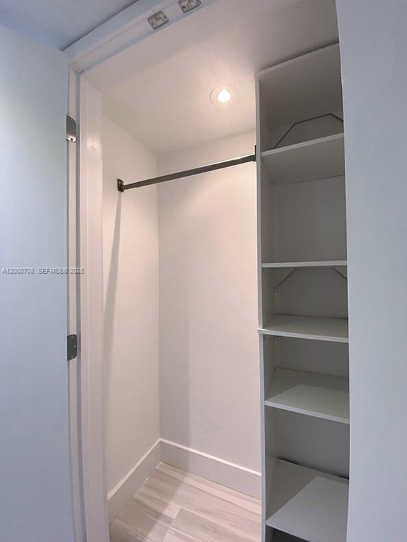 1915 Brickell Avenue Cc6 Property Photo 11