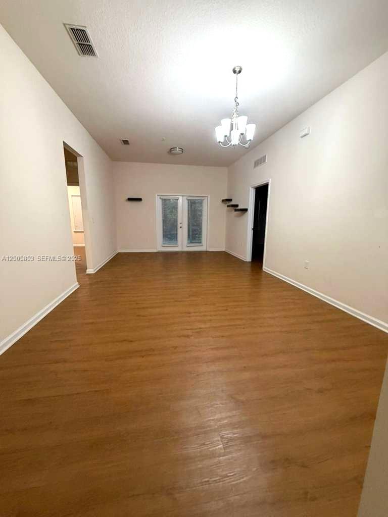2105 Golden Lake Loop Street Property Photo 3