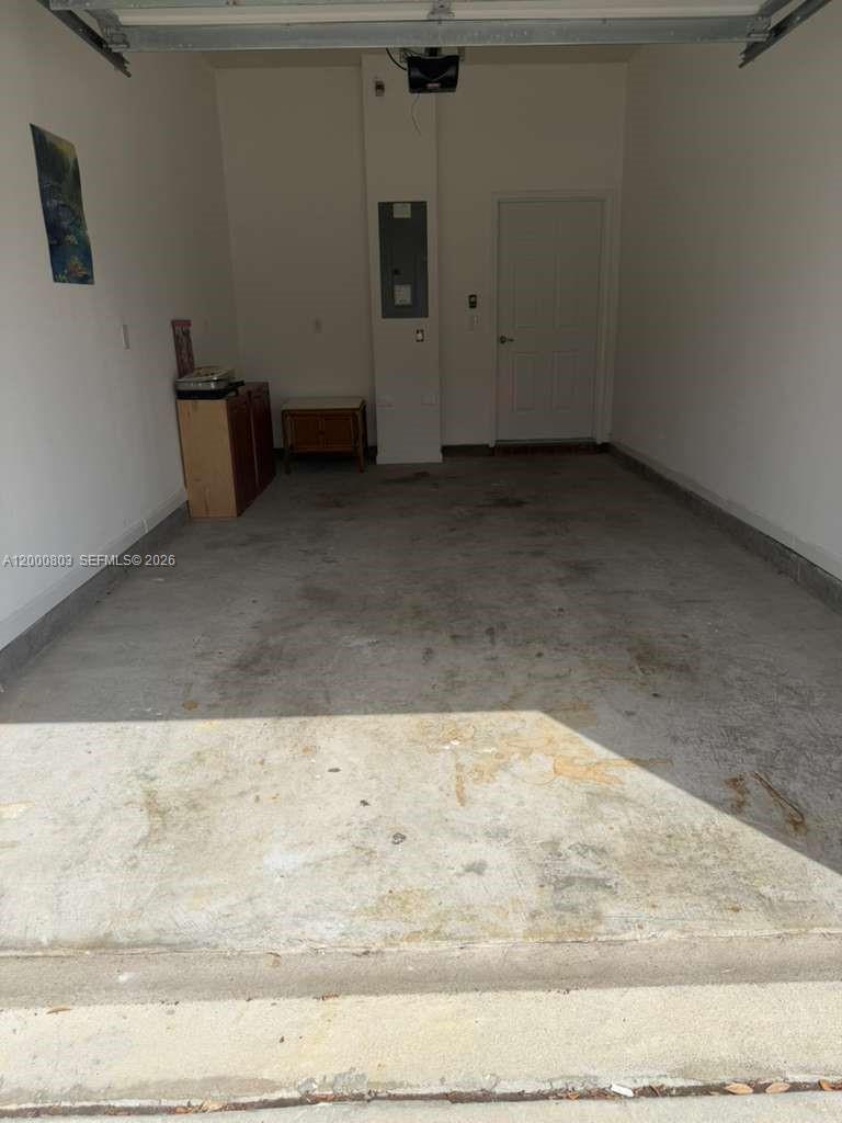 2105 Golden Lake Loop Street Property Photo 6