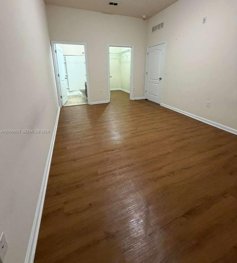 2105 Golden Lake Loop Street Property Photo 8