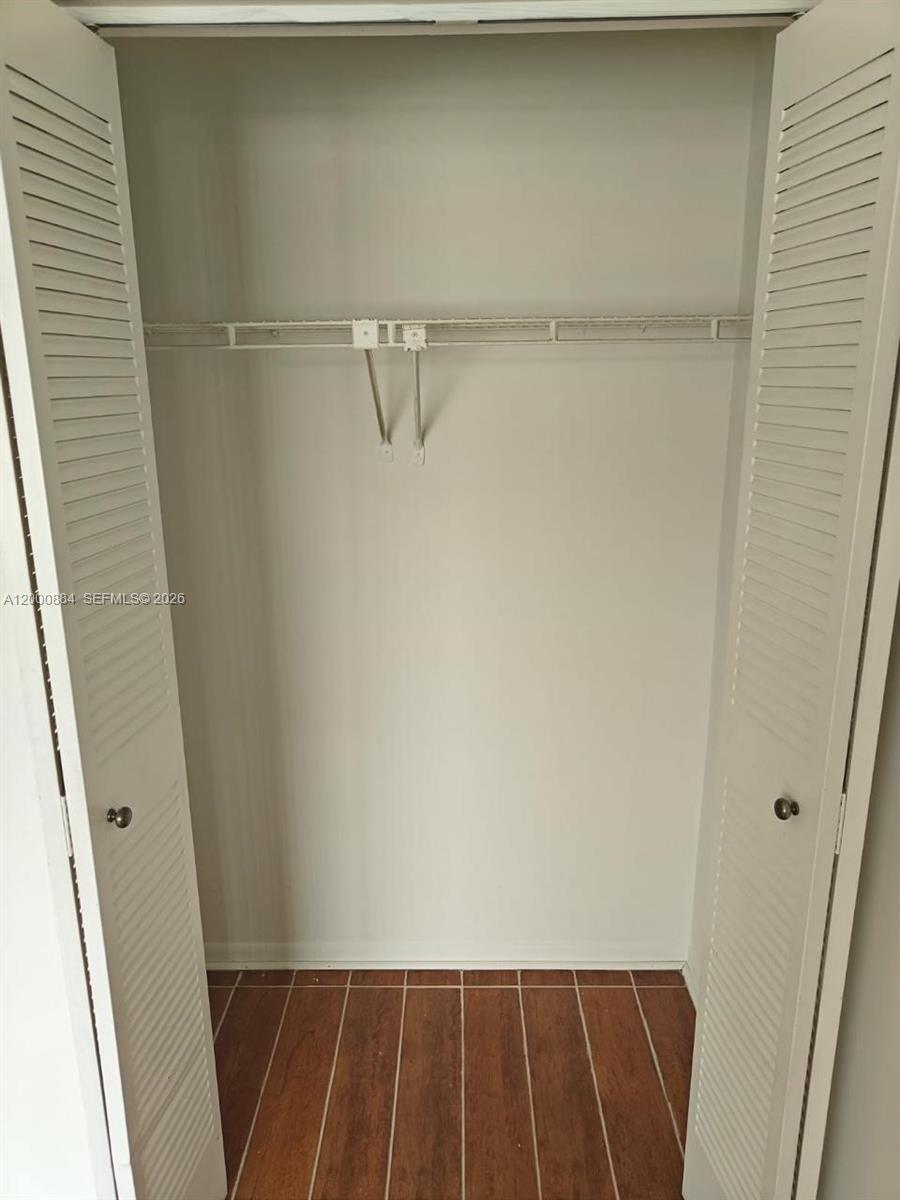 10228 Twin Lakes Drive 16-e Property Photo 11