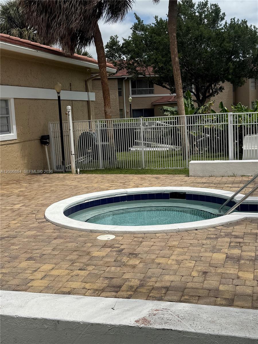 10228 Twin Lakes Drive 16-e Property Photo 22