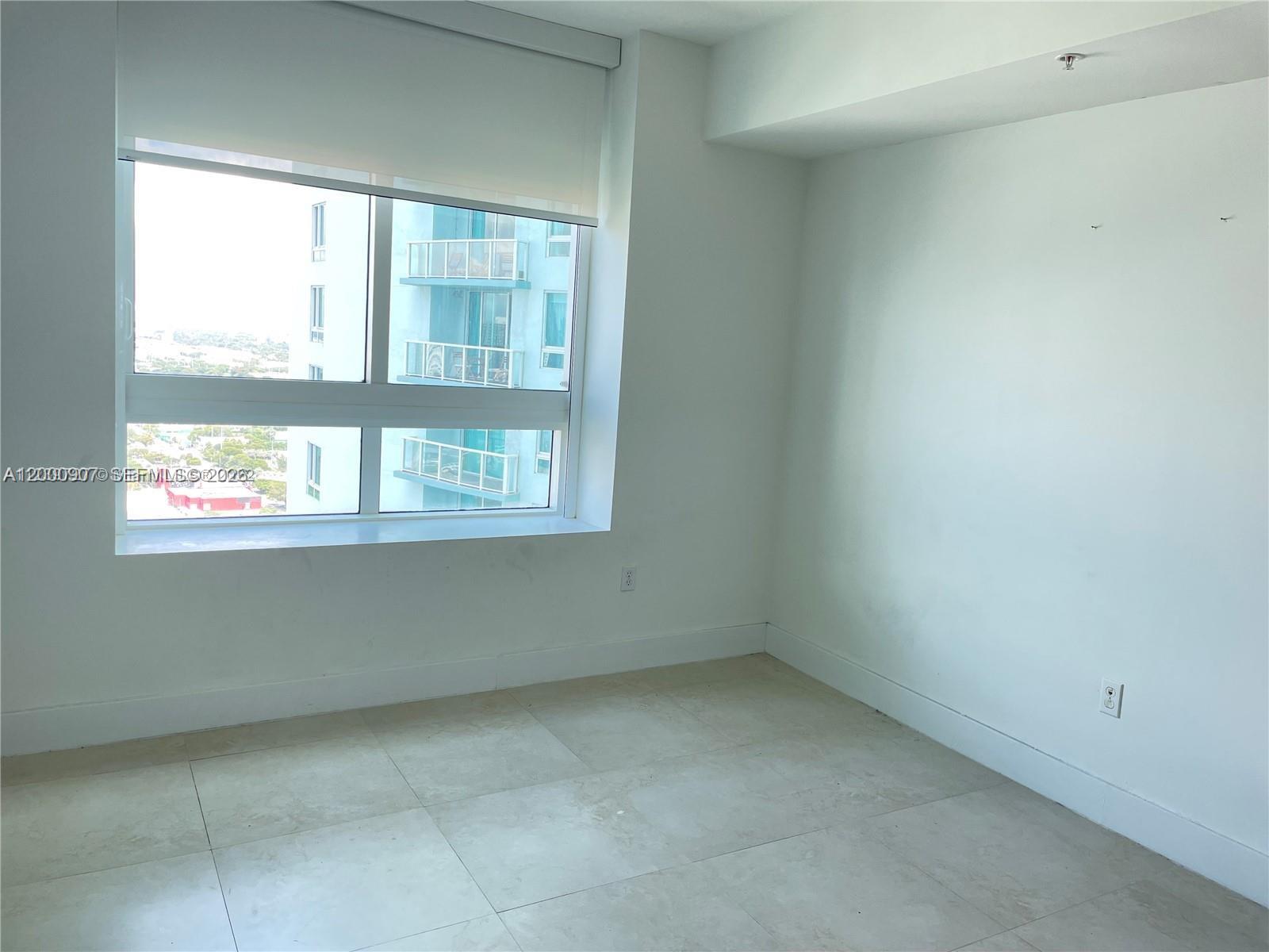 1900 N Bayshore Drive 3311 Property Photo 5