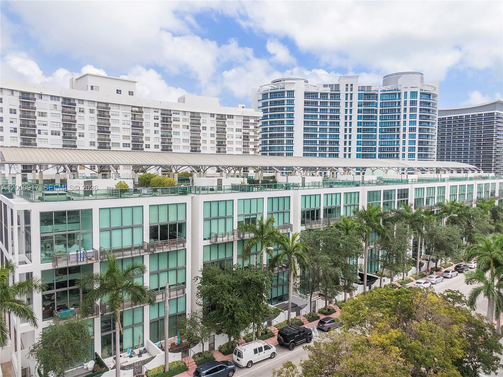 6000 Collins Avenue 527 Property Photo 1