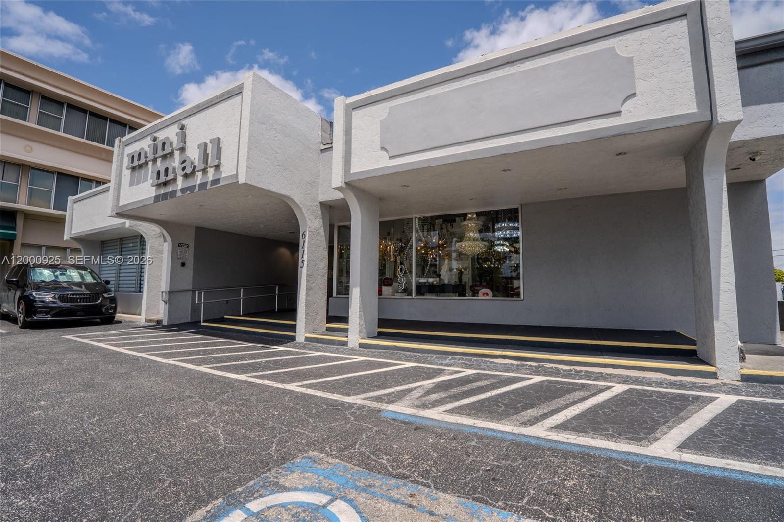 6115 Miramar Parkway Property Photo 19