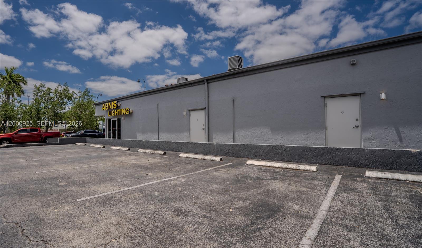 6115 Miramar Parkway Property Photo 21