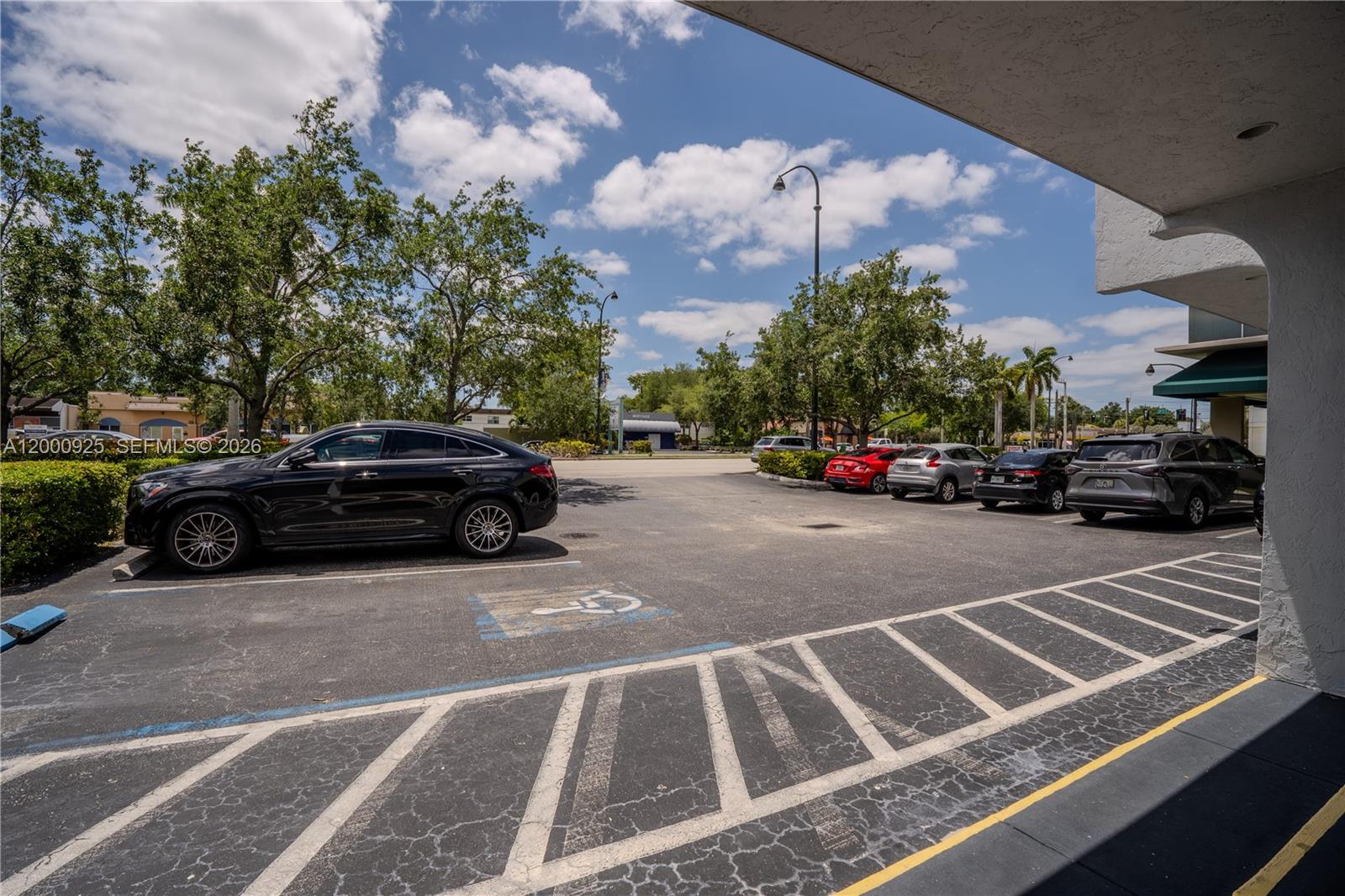 6115 Miramar Parkway Property Photo 22