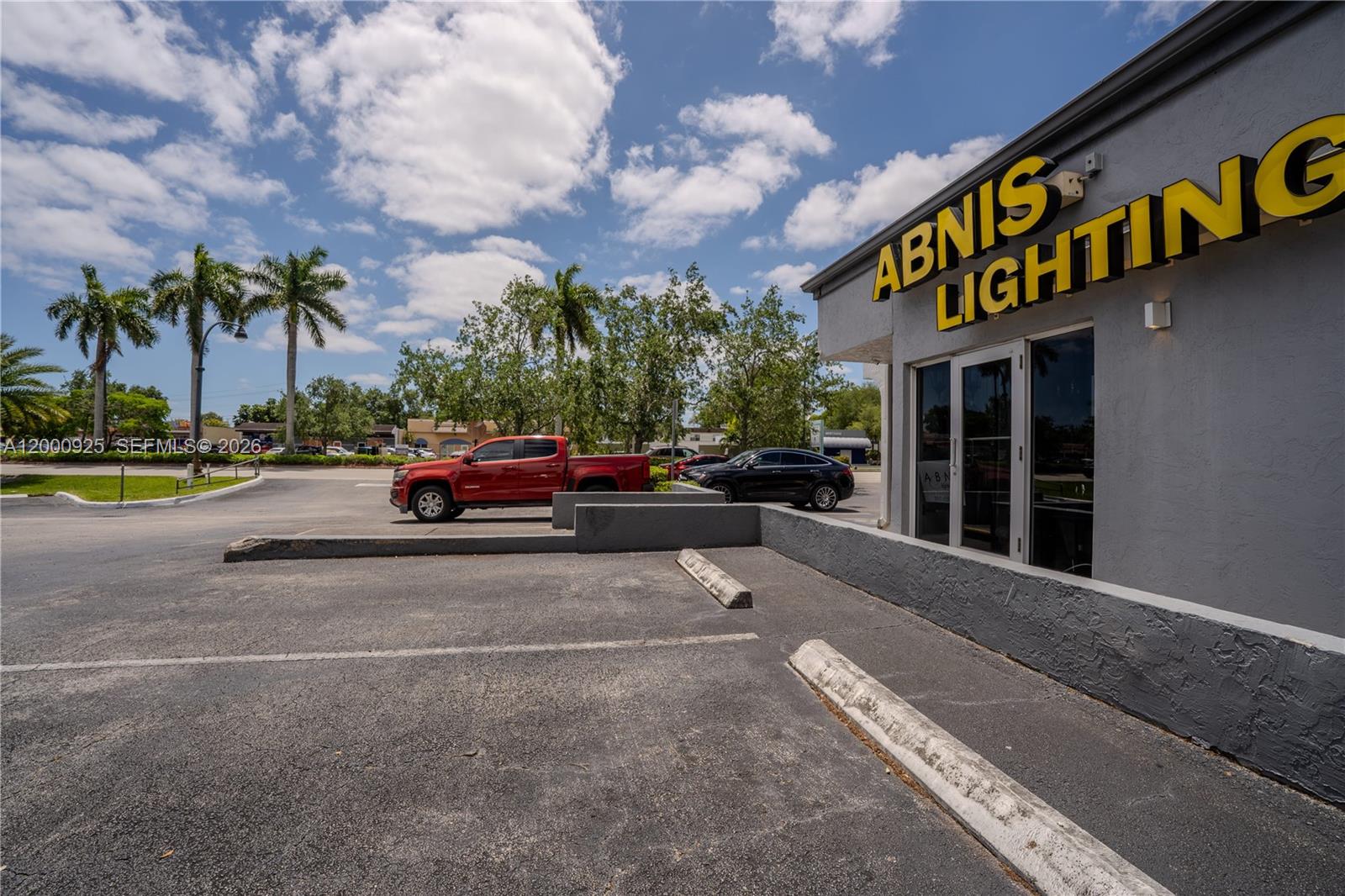 6115 Miramar Parkway Property Photo 23