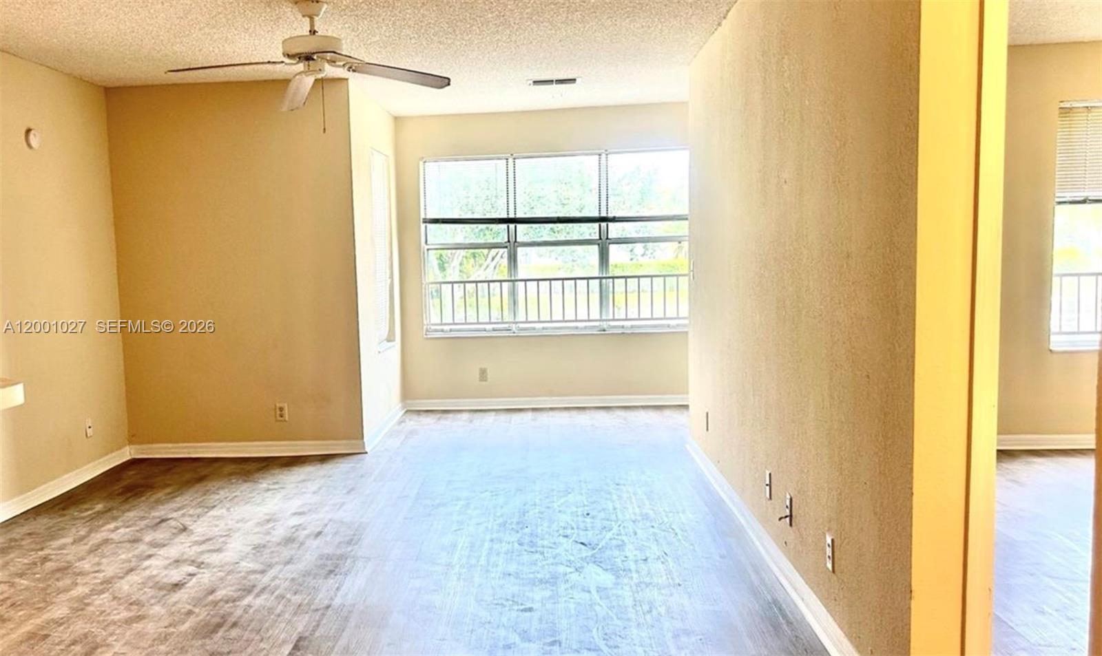 3310 N Pinewalk Drive N 1823 Property Photo 2