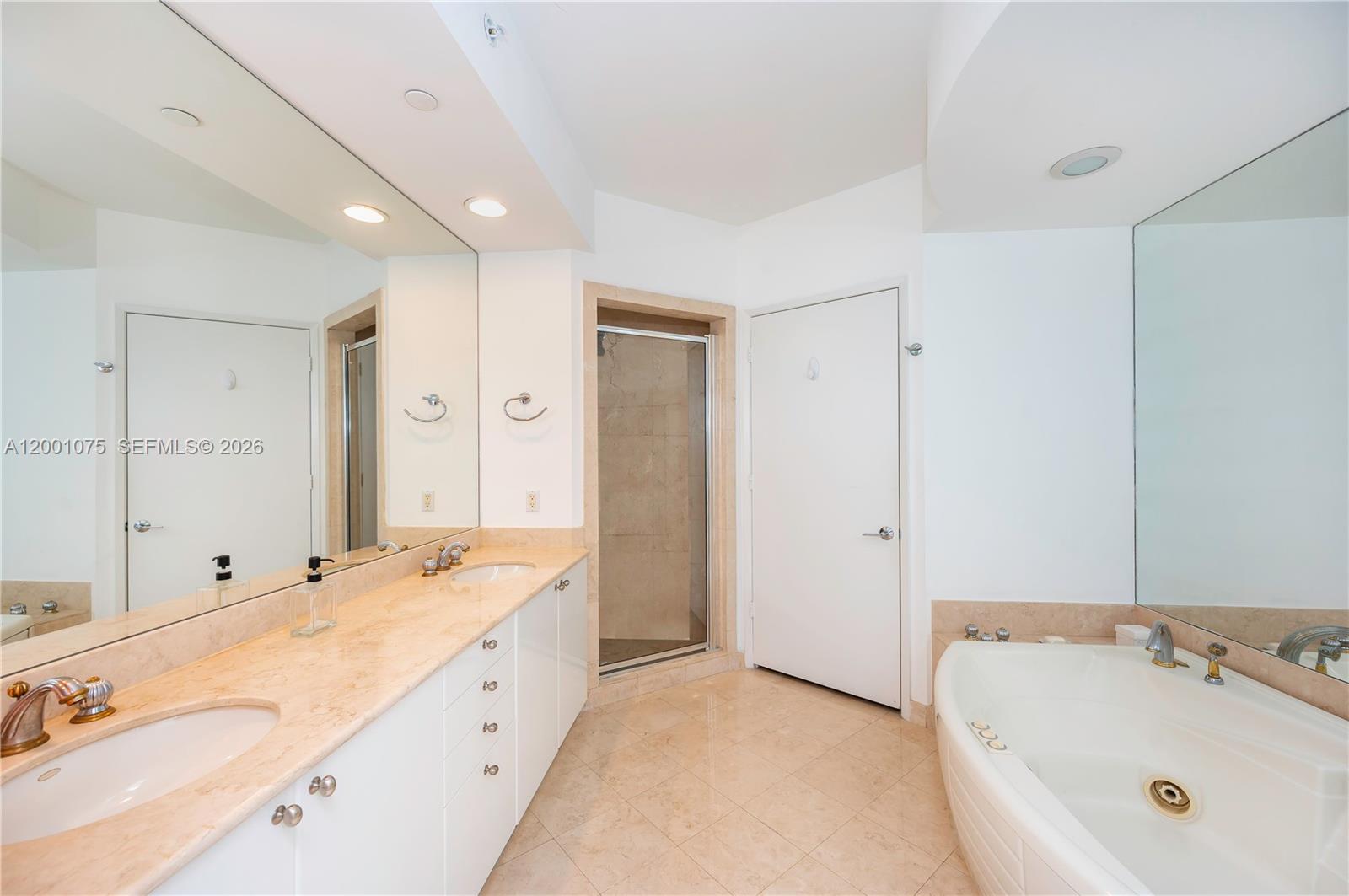 789 Crandon Boulevard 502 Property Photo 18