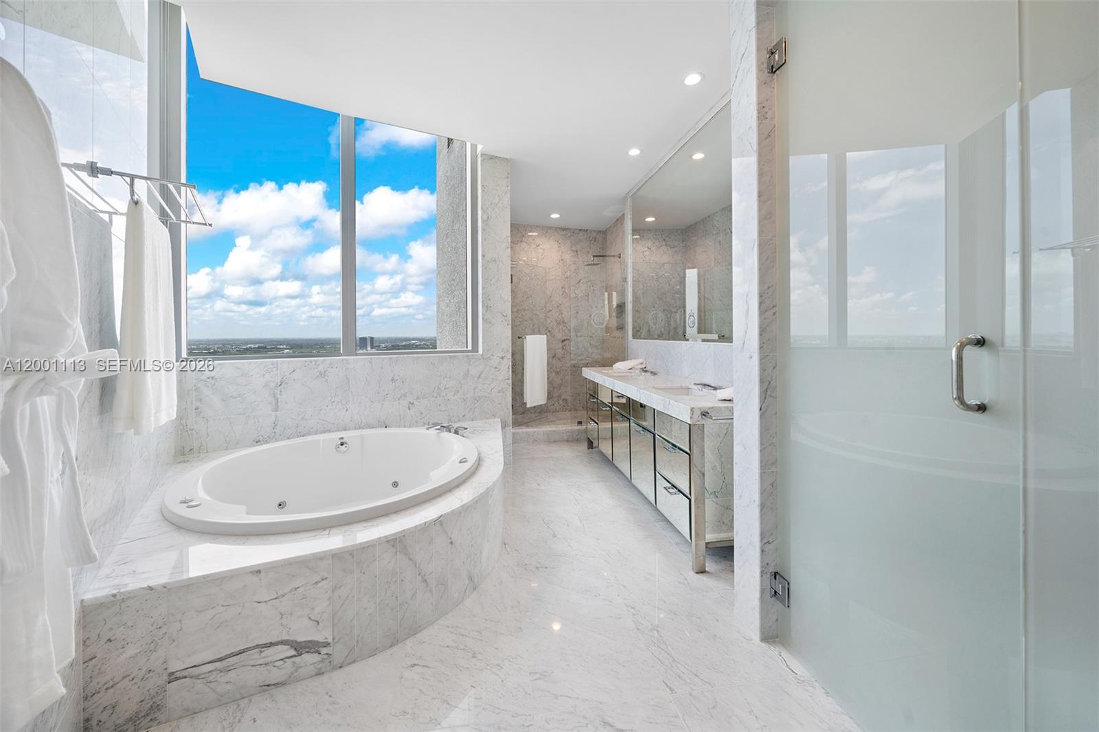 17475 Collins Avenue Ph3201 Property Photo 44