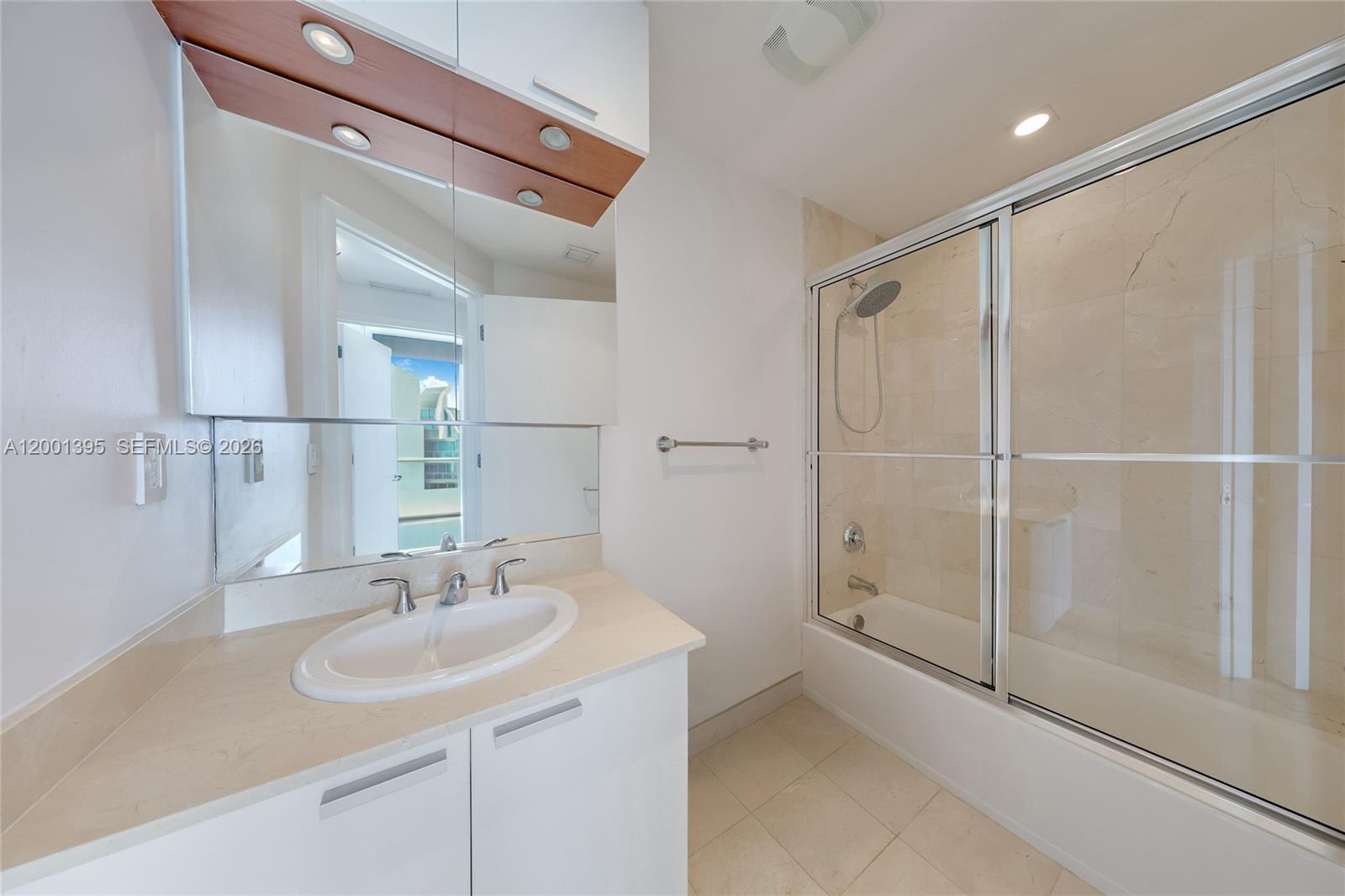 3131 Ne 188th Street 1-808 Property Photo 14