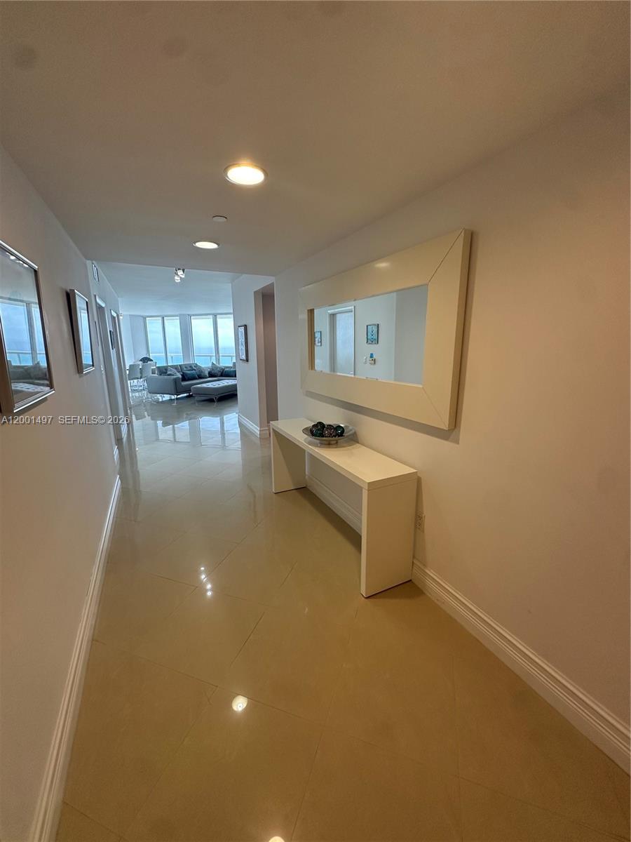 6365 Collins Avenue 1703 Property Photo 2