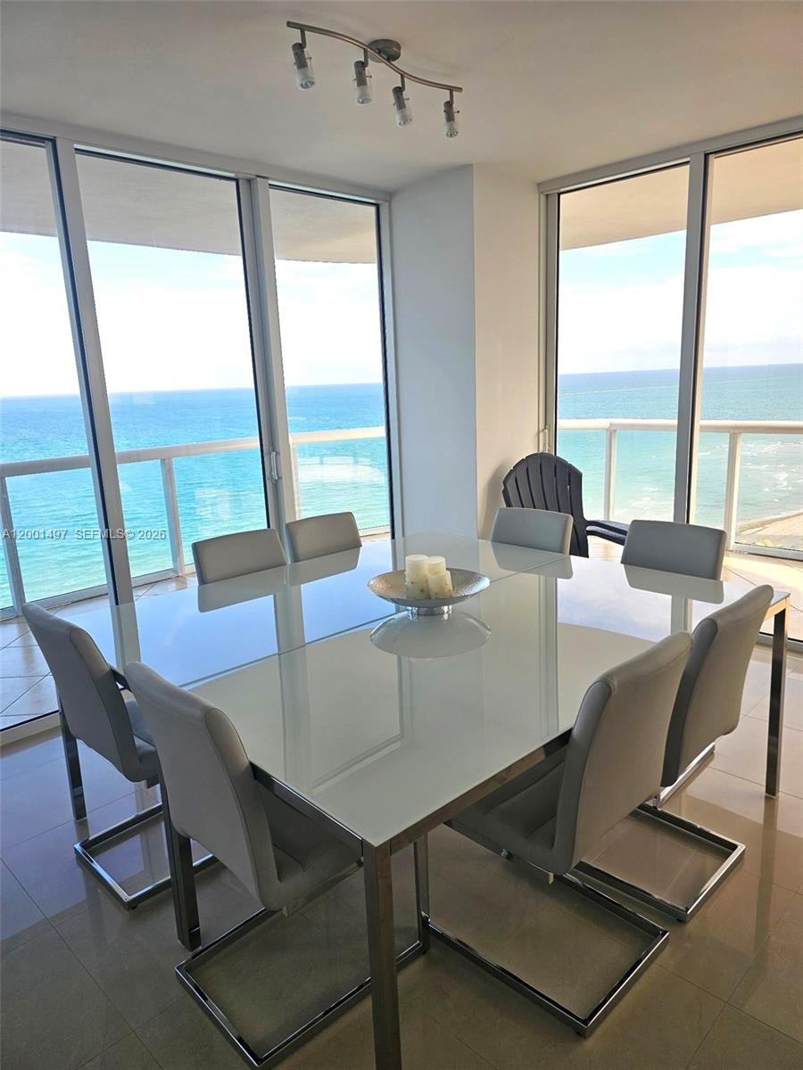 6365 Collins Avenue 1703 Property Photo 4