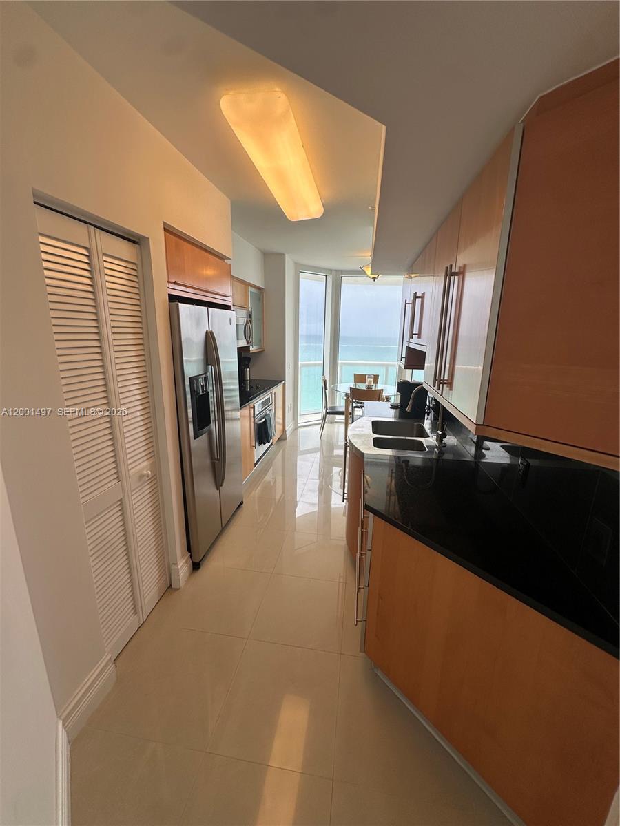 6365 Collins Avenue 1703 Property Photo 5