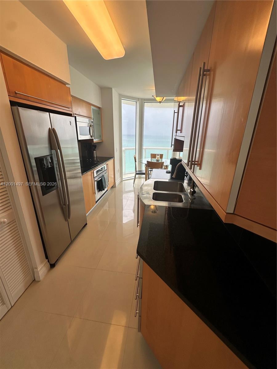 6365 Collins Avenue 1703 Property Photo 6