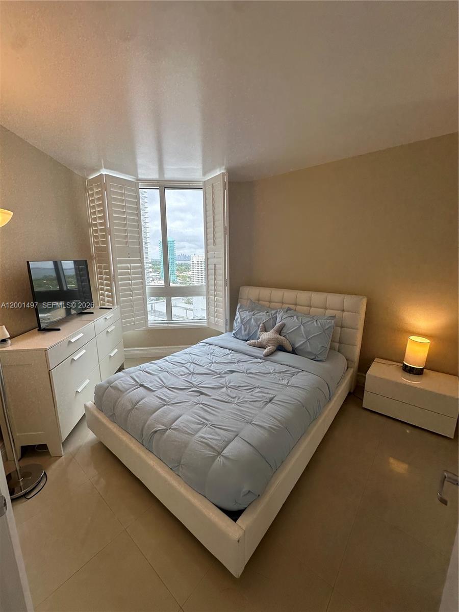 6365 Collins Avenue 1703 Property Photo 13