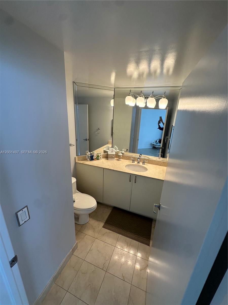 6365 Collins Avenue 1703 Property Photo 16