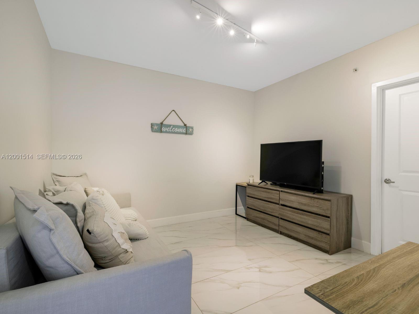 400 Sunny Isles Boulevard 1416 Property Photo 21