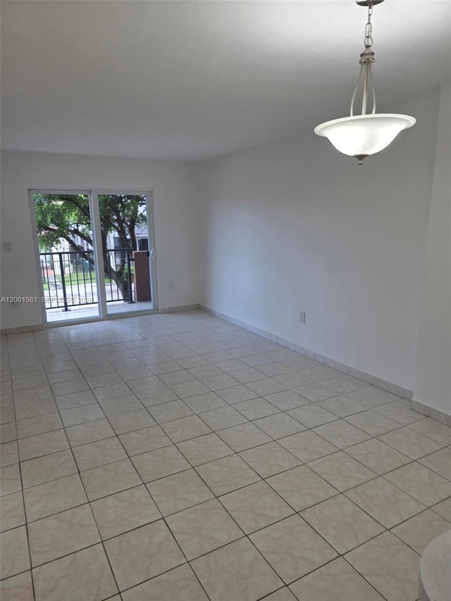 677 Sw 9th Avenue 205 Property Photo 13