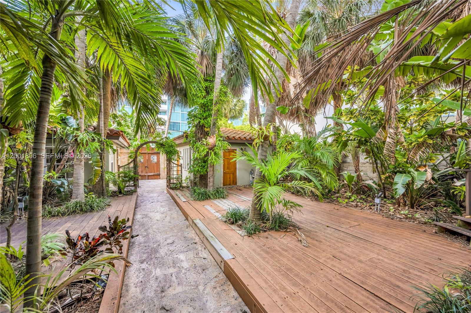 A12001806 Property Photo 10