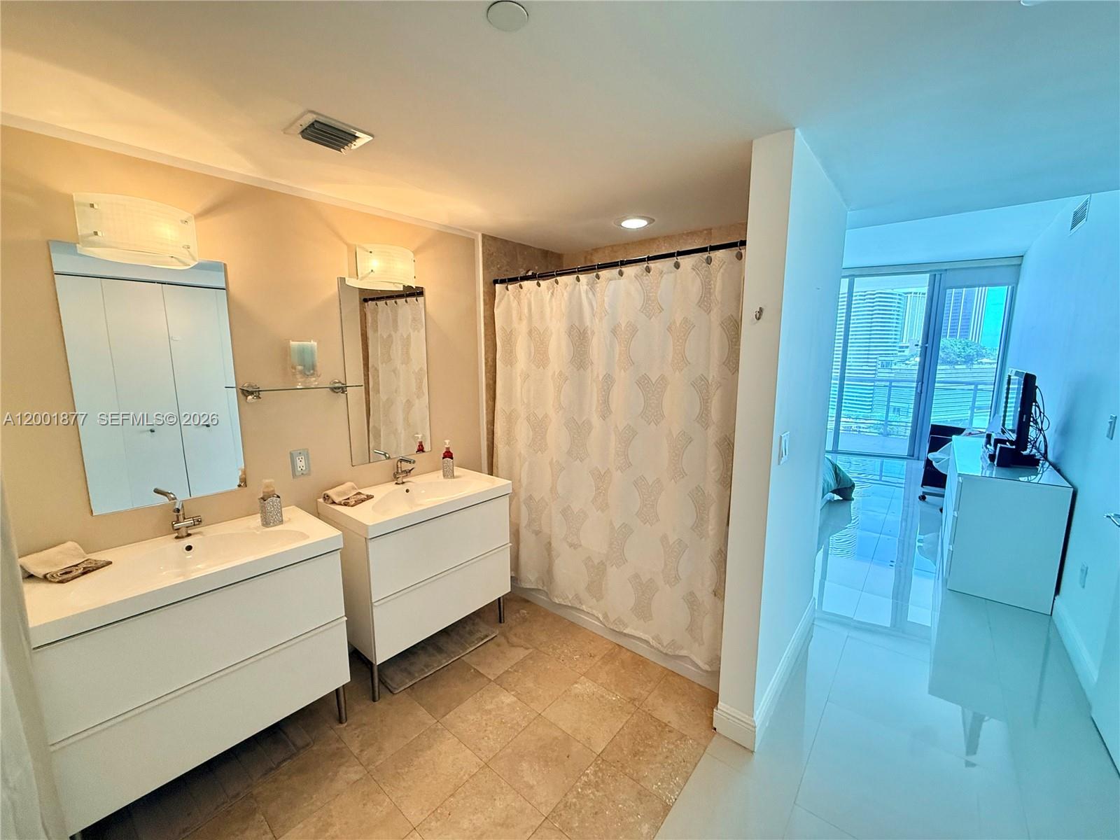 350 S Miami Avenue 1601 Property Photo 16