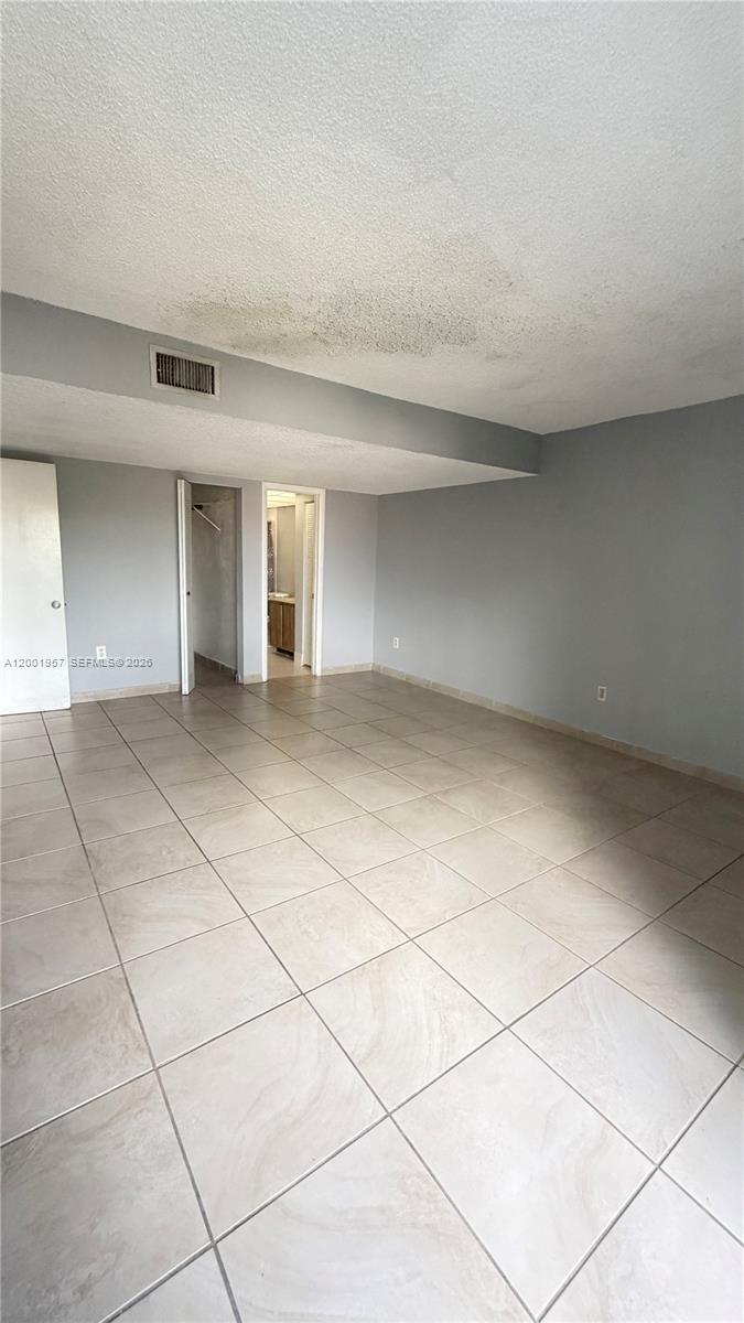 9375 Fontainebleau Boulevard L304 Property Photo 2