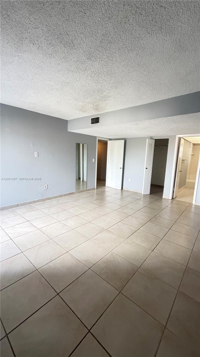 9375 Fontainebleau Boulevard L304 Property Photo 3