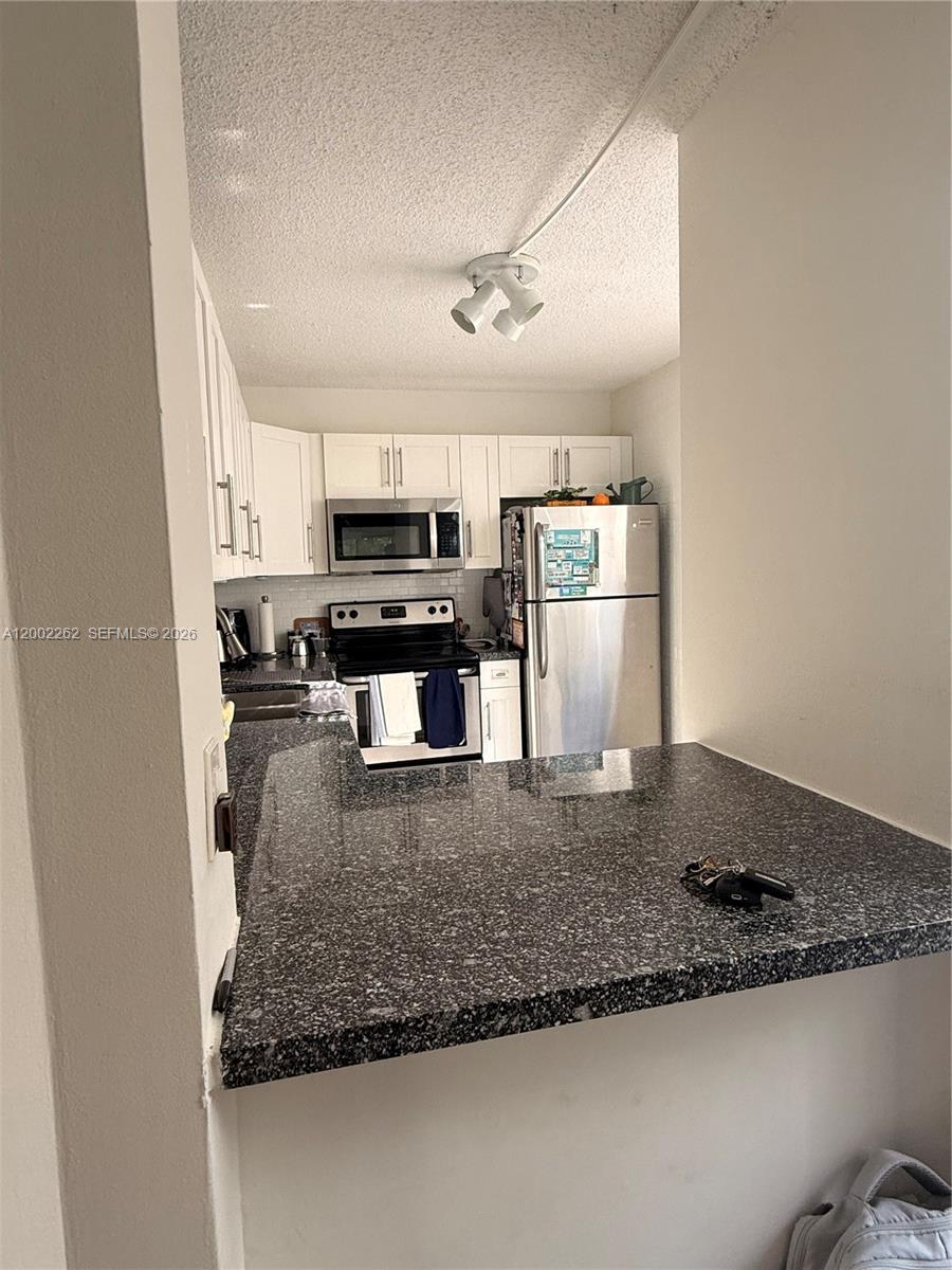 A12002262 Property Photo 5