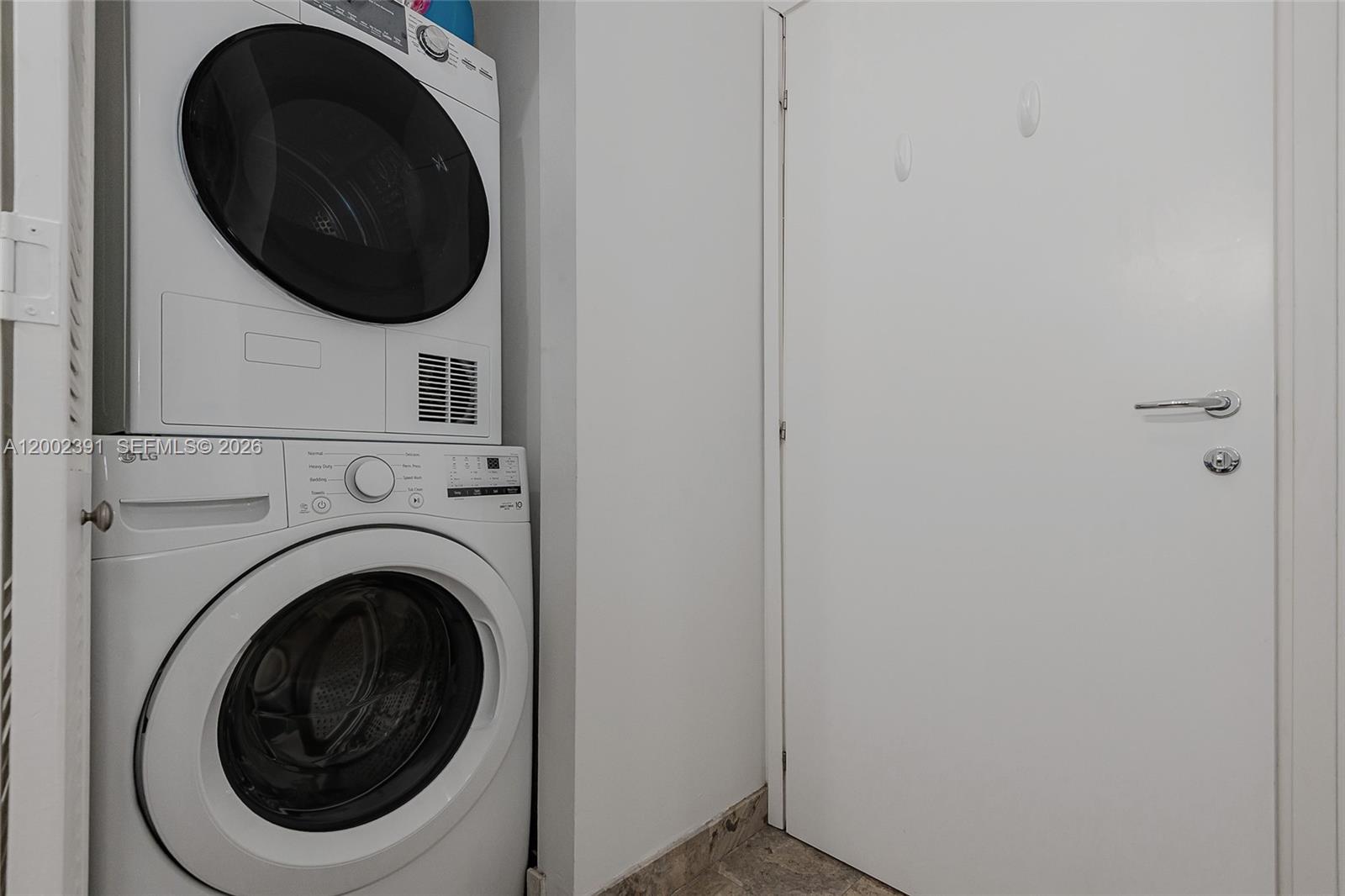 300 S Biscayne Boulevard Ph-3903 Property Photo 11