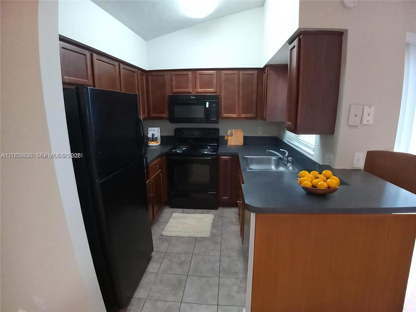 A12002436 Property Photo 4