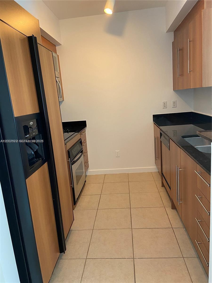 A12002622 Property Photo 4