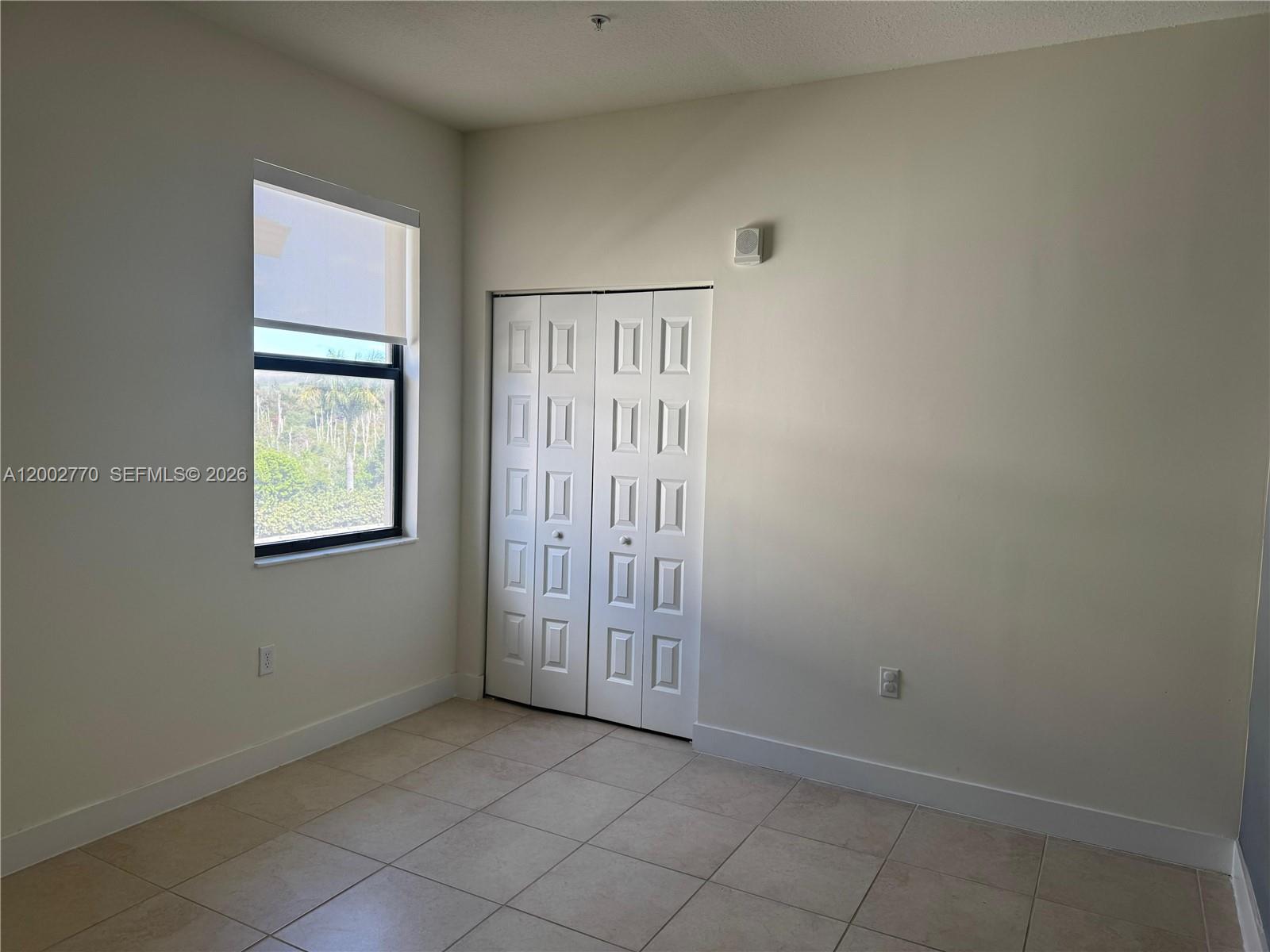 A12002770 Property Photo 6