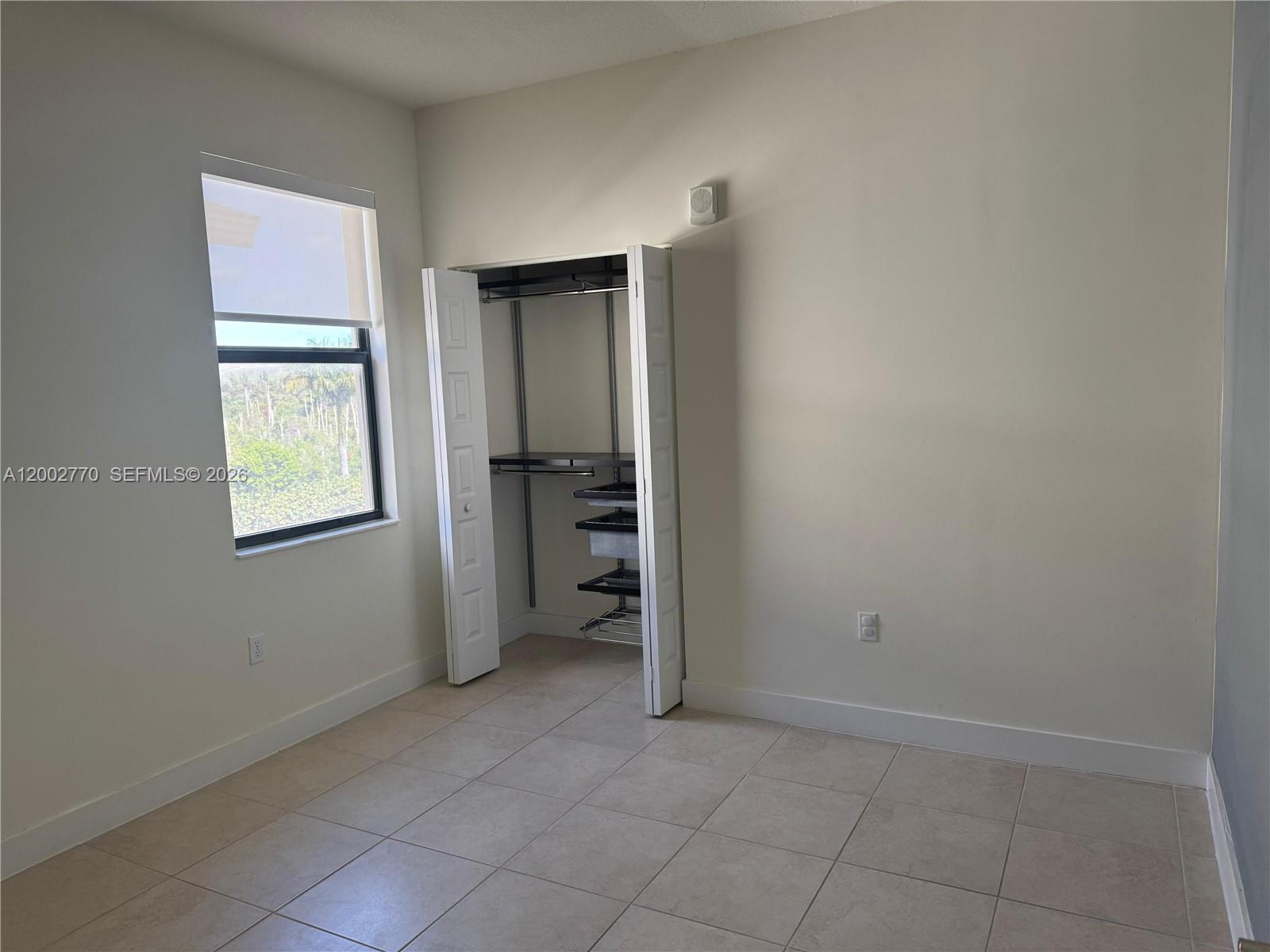 A12002770 Property Photo 8