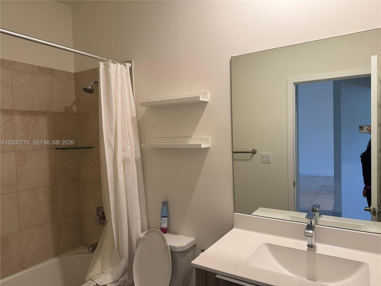A12002770 Property Photo 9