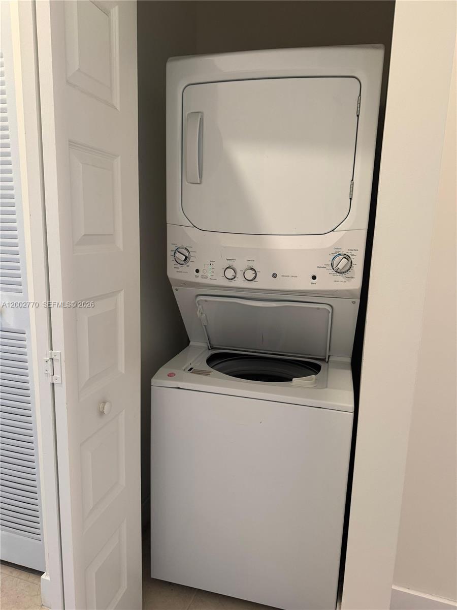 A12002770 Property Photo 11