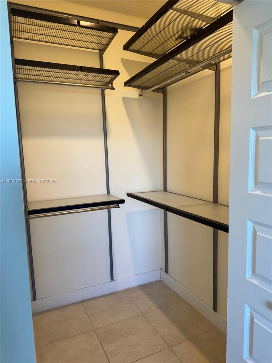 A12002770 Property Photo 13