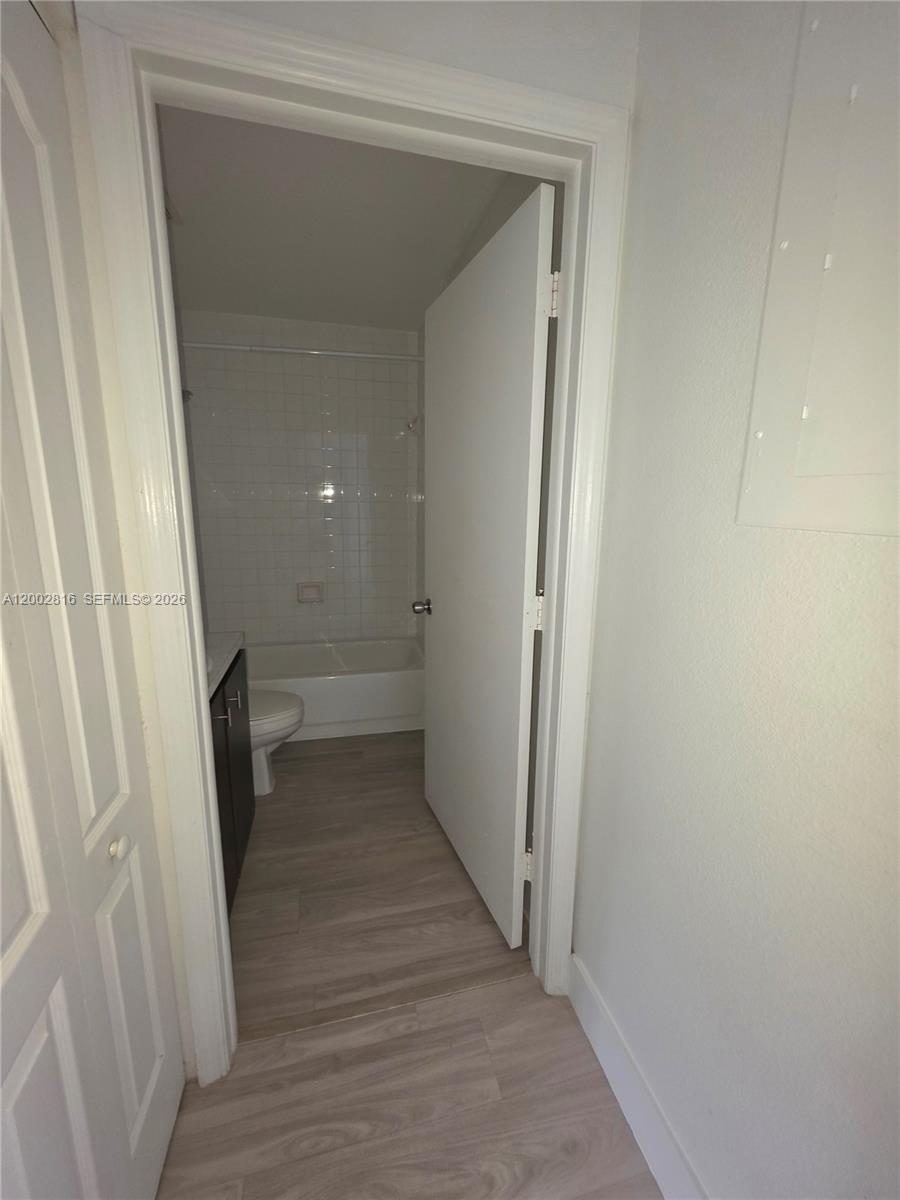 A12002816 Property Photo 13