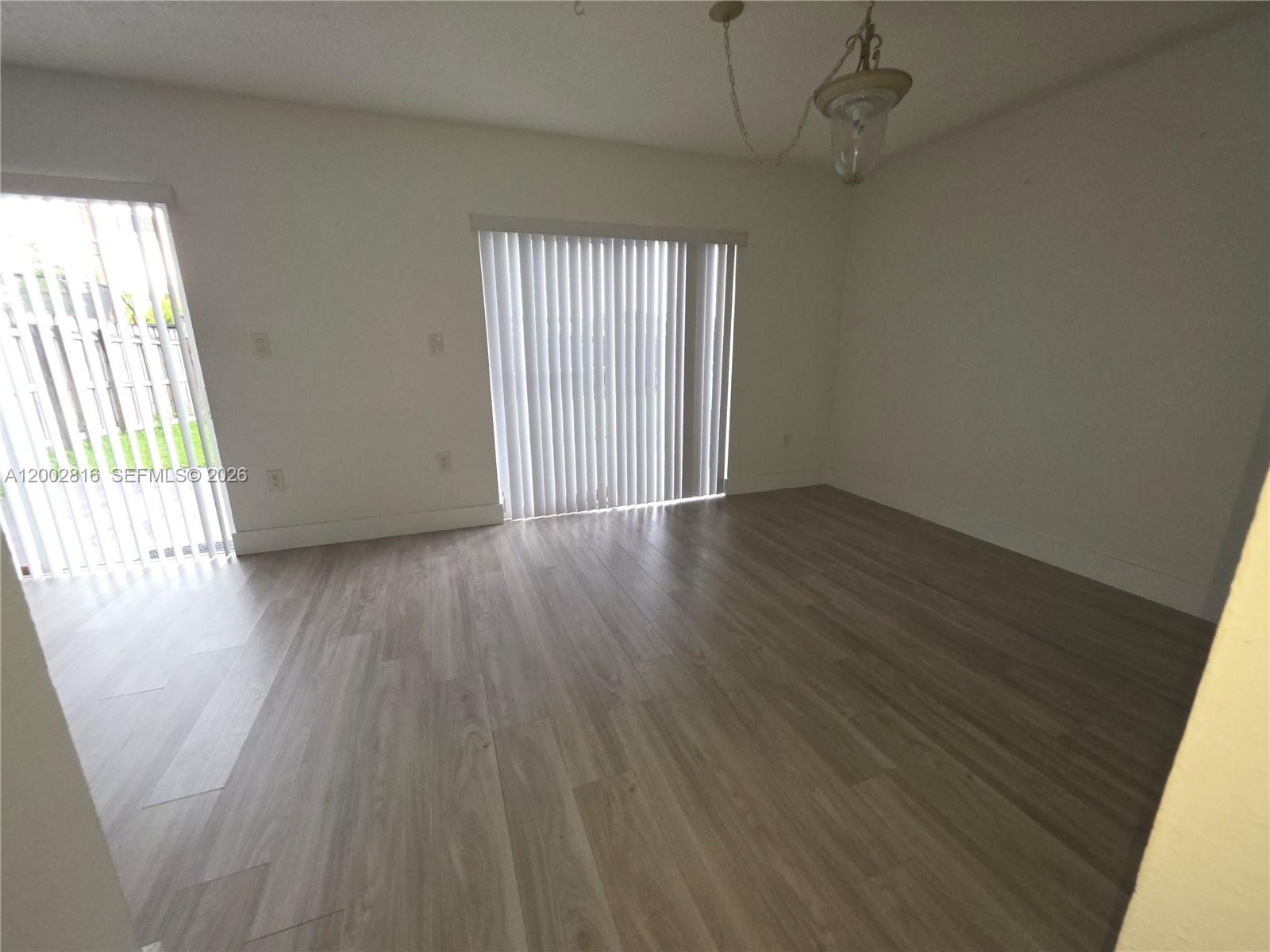 A12002816 Property Photo 14