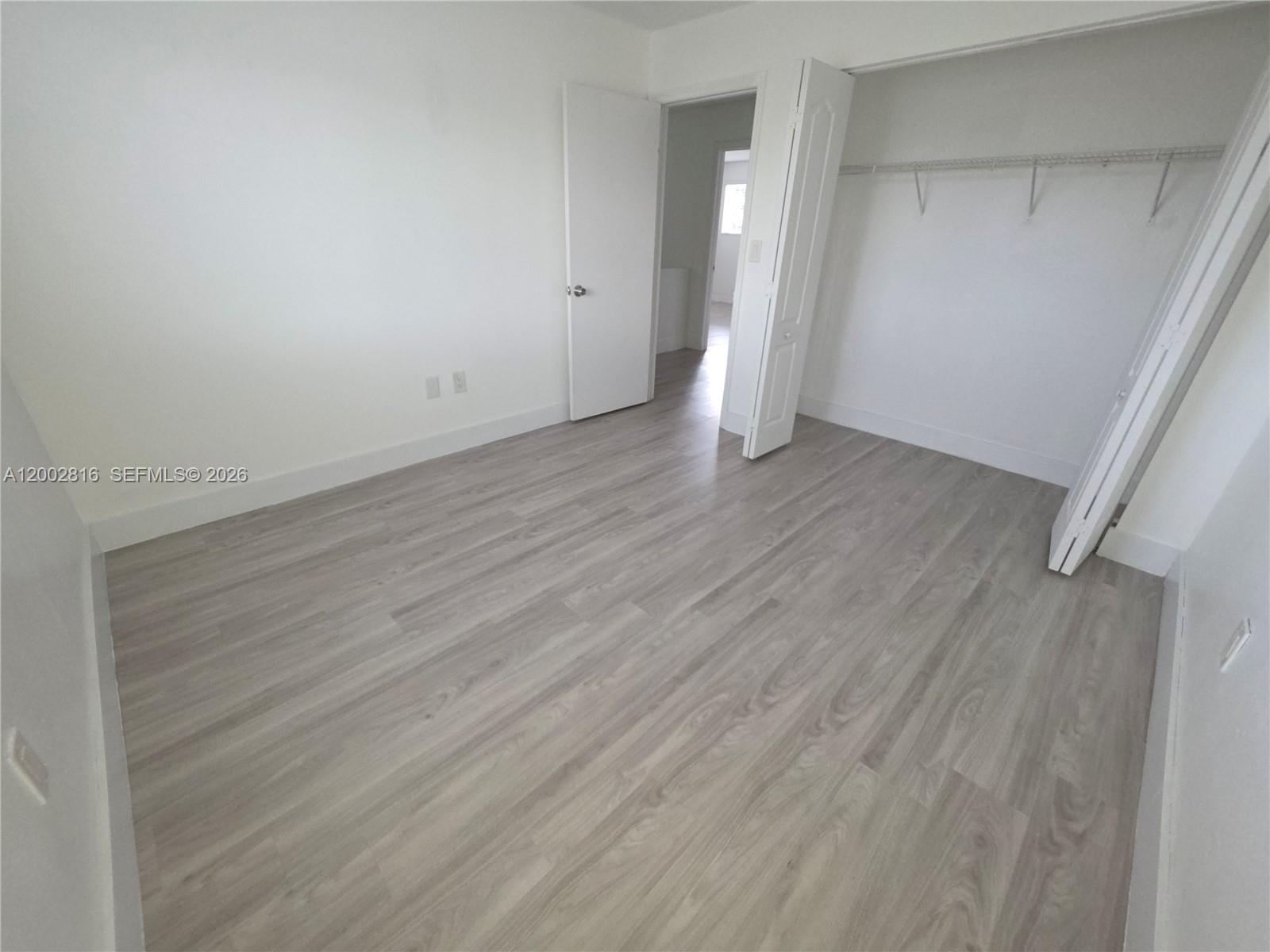 A12002816 Property Photo 25