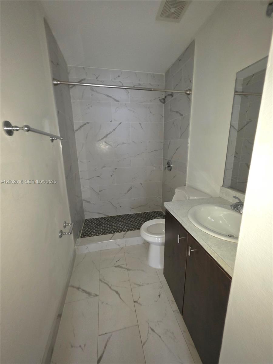 A12002816 Property Photo 29