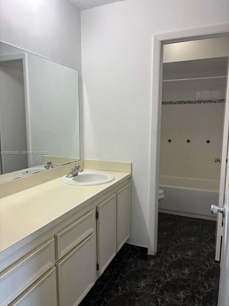 5937 Forest Hill Boulevard 204 Property Photo 15