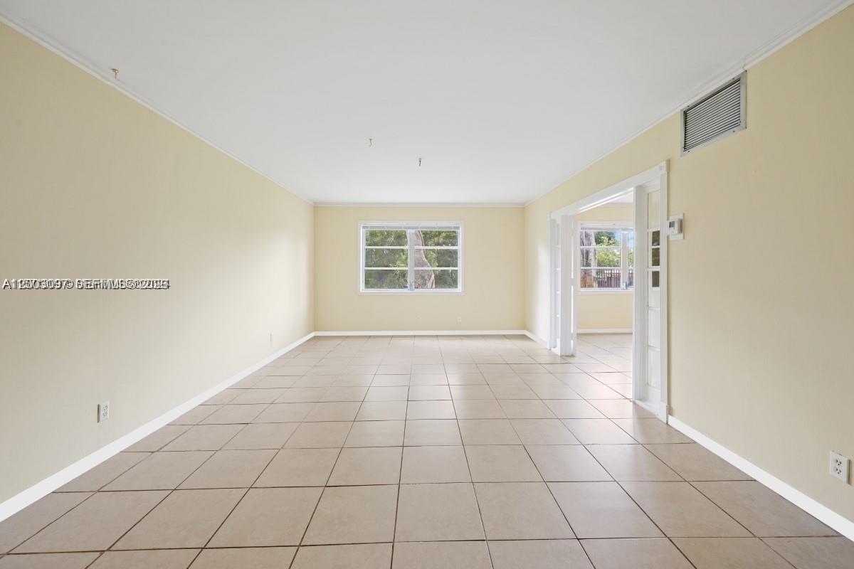 124 Ne 19th Court 114b Property Photo 5